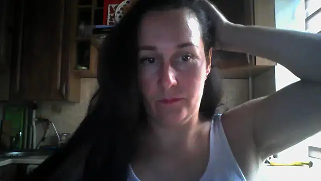 Amandda  online show from September 18, 2025, 6:49 am