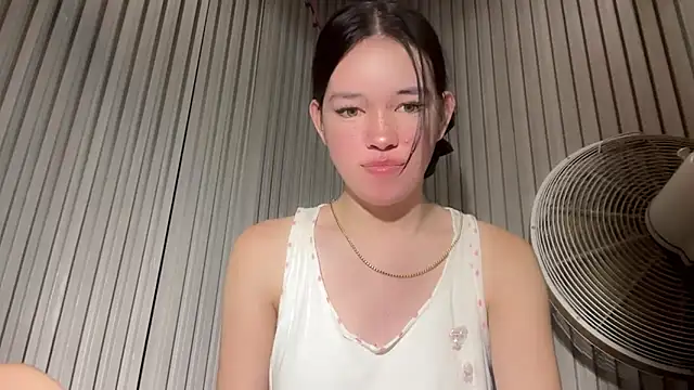 cummingstar25 online show from January 6, 2026, 12:47 am