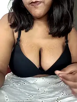 Snapshot of Cute_mikii chatting on November 1, 2025, 6:08 am Cute mikii online show from November 1, 2025, 6:08 am