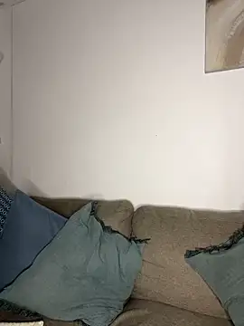 Rosieredxox online show from November 9, 2025, 7:29 pm