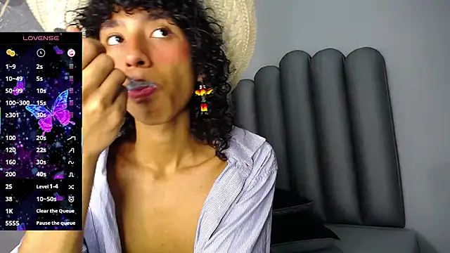 Snapshot of venus-03 chatting on September 21, 2025, 3:33 am venus-03 online show from September 21, 2025, 3:33 am