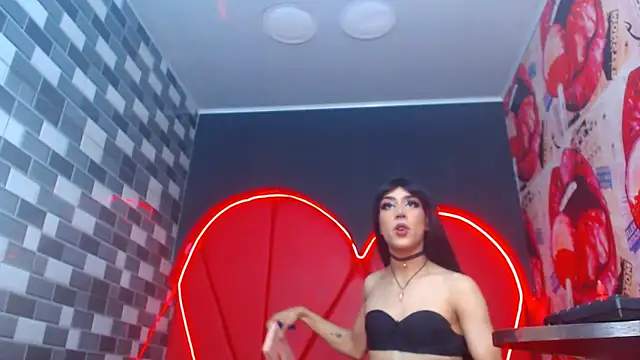 julessxcharlotte online show from October 7, 2025, 1:45 pm