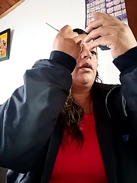 Mia-Glow online show from March 31, 2026, 12:07 pm