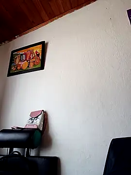 Snapshot of Mia-Glow chatting on February 26, 2026, 1:22 pm Mia-Glow online show from February 26, 2026, 1:22 pm