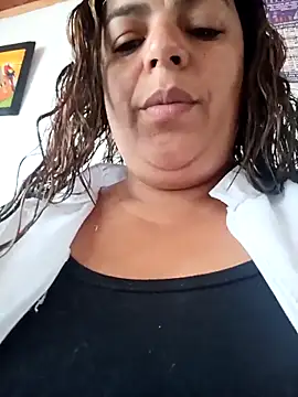 Mia-Glow online show from March 20, 2026, 1:34 pm