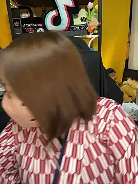 0kanna0 online show from September 18, 2025, 4:10 pm