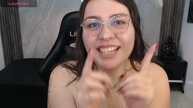Snapshot of VictoriaGonzalez_ch chatting on September 8, 2025, 4:17 pm VictoriaGonzalez ch online show from September 8, 2025, 4:17 pm