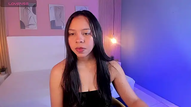 Snapshot of candy_lux30 chatting on October 17, 2025, 3:43 am candy lux30 online show from October 17, 2025, 3:43 am