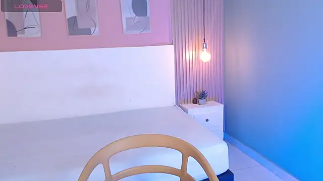 Snapshot of candy_lux30 chatting on September 21, 2025, 3:44 am candy lux30 online show from September 21, 2025, 3:44 am