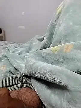 Snapshot of Desiandaz chatting on November 16, 2025, 3:50 pm Desiandaz online show from November 16, 2025, 3:50 pm