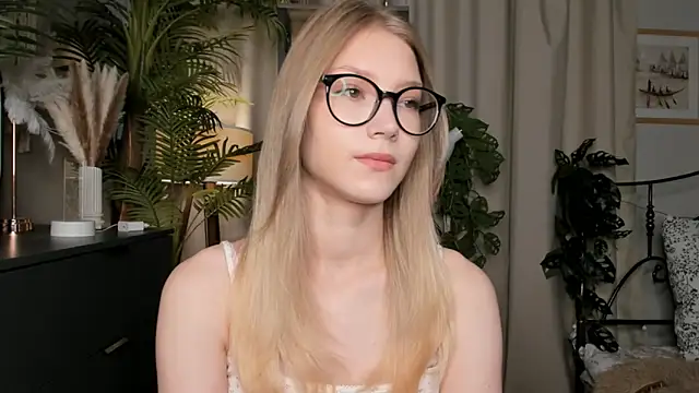 ChinBonnell online show from September 19, 2025, 5:44 am