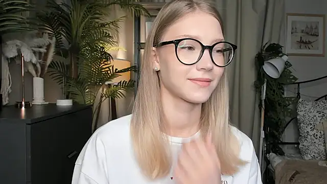 ChinBonnell online show from October 22, 2025, 5:51 am