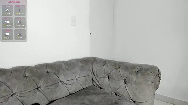 OwenStonne  online show from September 20, 2025, 3:44 am