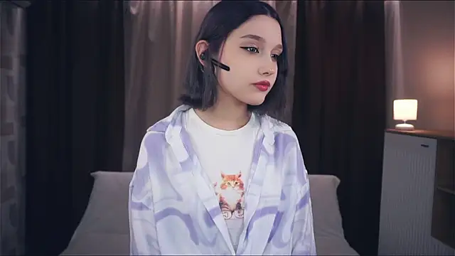 KelleLillie online show from September 11, 2025, 5:24 pm