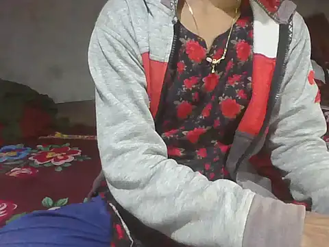 mala2580 online show from December 3, 2025, 7:02 pm