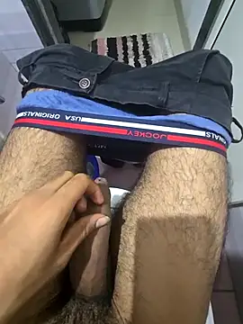 mumbaizboi online show from November 5, 2025, 7:39 pm