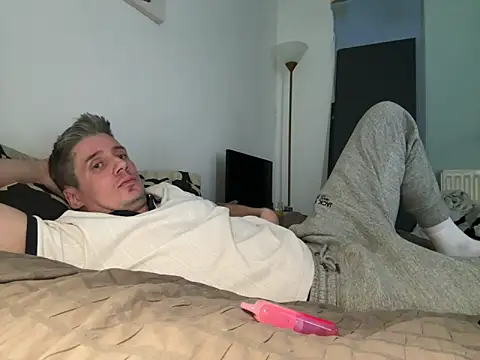 shyandchilling online show from March 24, 2026, 2:28 pm