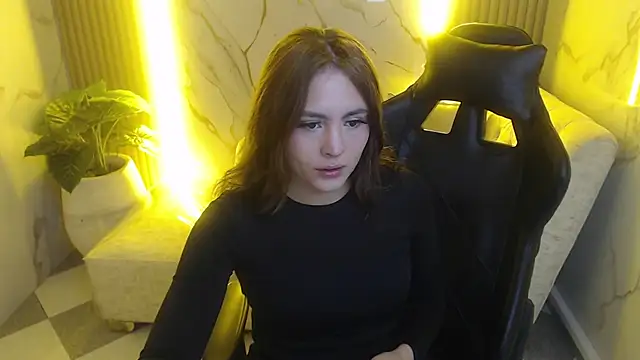 Snapshot of mia_millan_b chatting on October 15, 2025, 1:19 pm mia millan b online show from October 15, 2025, 1:19 pm