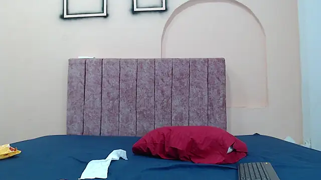 Snapshot of aiiram_hard_sex chatting on October 6, 2025, 1:40 am aiiram hard sex online show from October 6, 2025, 1:40 am