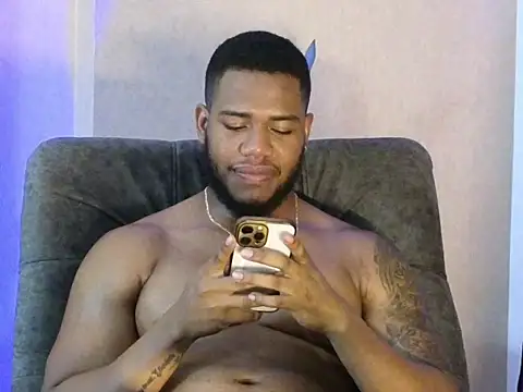 Snapshot of BenjaminCol_ chatting on September 20, 2025, 12:15 am BenjaminCol  online show from September 20, 2025, 12:15 am