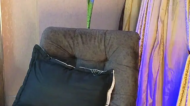 Snapshot of BenjaminCol_ chatting on October 2, 2025, 11:41 pm BenjaminCol  online show from October 2, 2025, 11:41 pm