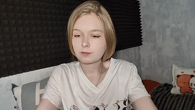 LiaVibes online show from March 12, 2026, 9:13 am