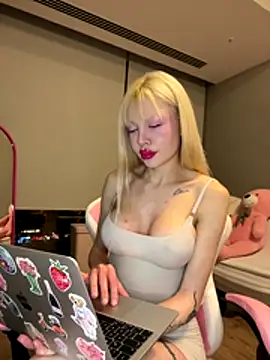 Sindyyy228 online show from November 20, 2025, 10:42 pm