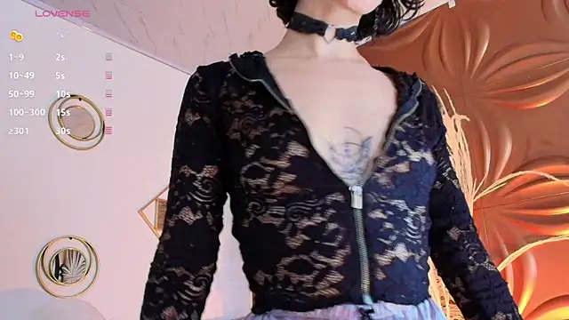 Jazmintorress online show from September 10, 2025, 1:21 pm