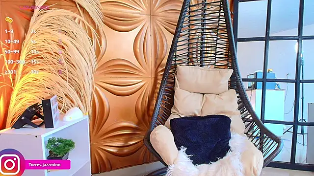 Snapshot of Jazmintorress chatting on September 19, 2025, 1:04 pm Jazmintorress online show from September 19, 2025, 1:04 pm