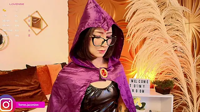 Snapshot of Jazmintorress chatting on October 11, 2025, 1:23 pm Jazmintorress online show from October 11, 2025, 1:23 pm