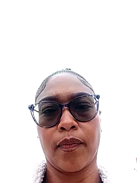 BiiancaEstradaa online show from April 10, 2026, 1:18 pm