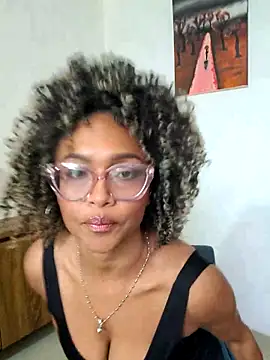 Snapshot of BiiancaEstradaa chatting on July 18, 2026, 10:07 pm BiiancaEstradaa online show from July 18, 2026, 10:07 pm