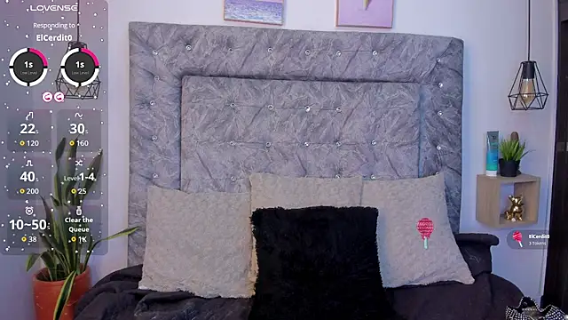 Seraphyne666 online show from October 27, 2025, 6:31 pm