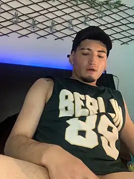 Snapshot of Ian_kai chatting on October 9, 2025, 6:52 pm Ian kai online show from October 9, 2025, 6:52 pm