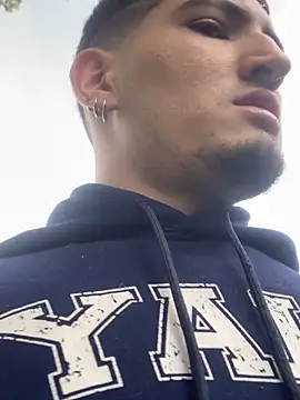 Snapshot of Ian_kai chatting on October 16, 2025, 9:34 pm Ian kai online show from October 16, 2025, 9:34 pm