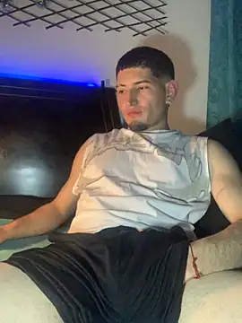 Snapshot of Ian_kai chatting on October 15, 2025, 2:32 am Ian kai online show from October 15, 2025, 2:32 am