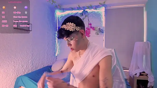 Snapshot of zeus_blaze chatting on October 31, 2025, 9:32 pm zeus blaze online show from October 31, 2025, 9:32 pm