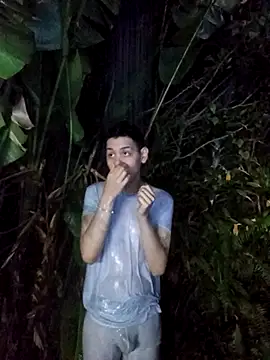 Snapshot of zeus_blaze chatting on October 23, 2025, 5:17 am zeus blaze online show from October 23, 2025, 5:17 am