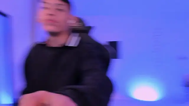 Snapshot of zeus_blaze chatting on September 26, 2025, 12:01 pm zeus blaze online show from September 26, 2025, 12:01 pm