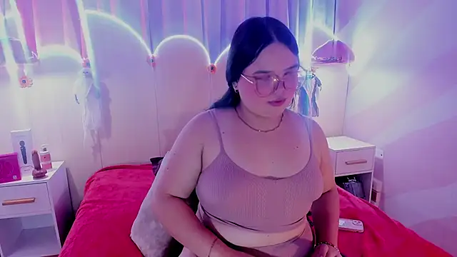 Snapshot of Lushi_Love chatting on October 15, 2025, 5:21 pm Lushi Love online show from October 15, 2025, 5:21 pm