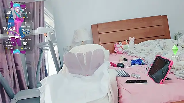 Snapshot of Eulalia-A chatting on October 24, 2025, 1:15 am Eulalia-A online show from October 24, 2025, 1:15 am