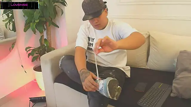 Snapshot of Naim_Bennetsex chatting on October 25, 2025, 6:41 pm Naim Bennetsex online show from October 25, 2025, 6:41 pm