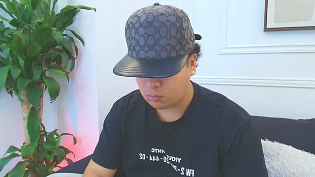 Naim Bennetsex online show from January 6, 2026, 6:23 pm