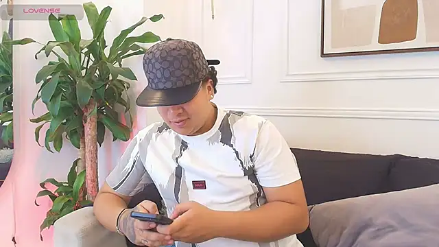 Snapshot of Naim_Bennetsex chatting on October 28, 2025, 7:02 pm Naim Bennetsex online show from October 28, 2025, 7:02 pm