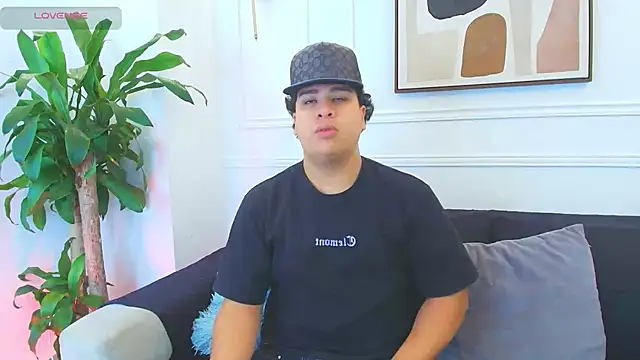 Snapshot of Naim_Bennetsex chatting on October 27, 2025, 6:42 pm Naim Bennetsex online show from October 27, 2025, 6:42 pm