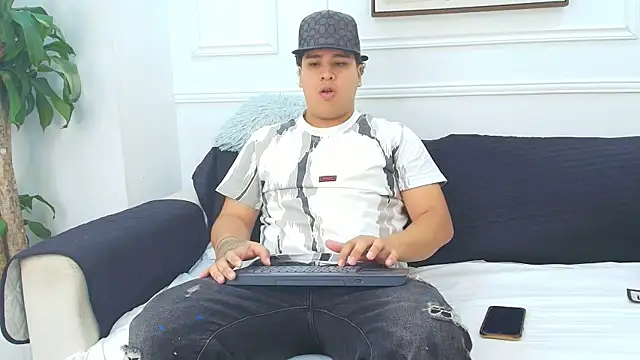 Snapshot of Naim_Bennetsex chatting on October 11, 2025, 6:31 pm Naim Bennetsex online show from October 11, 2025, 6:31 pm