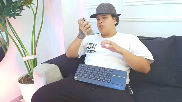 Naim Bennetsex online show from December 20, 2025, 6:55 pm