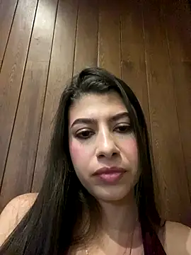 Lenapink19 online show from December 3, 2025, 9:58 pm