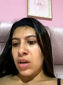 Snapshot of Lenapink19 chatting on October 1, 2025, 7:40 pm Lenapink19 online show from October 1, 2025, 7:40 pm