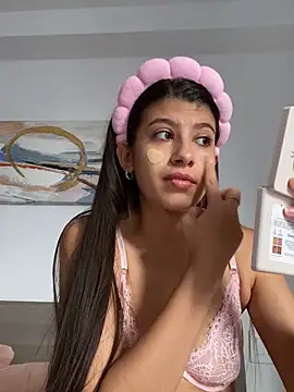 Snapshot of Lenapink19 chatting on October 21, 2025, 9:25 pm Lenapink19 online show from October 21, 2025, 9:25 pm